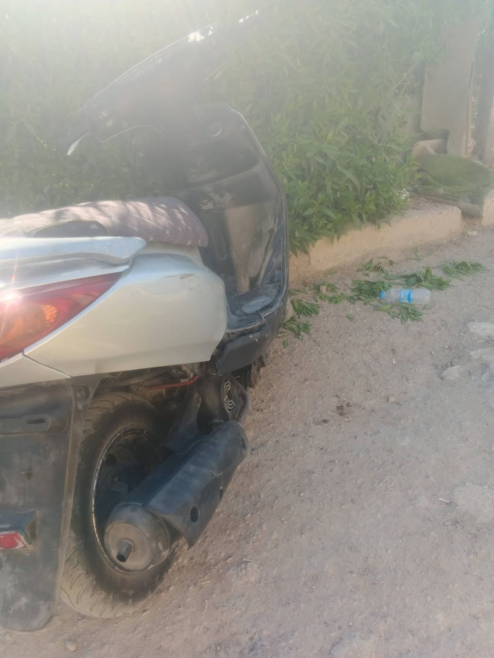 سلام عليكم دراجة بريز دراجة جديدة ما بيهة نقص مكينتهة مكفولة ما مفتوحة نكره سلف هندر شغال دبل اشاره هارون كله شغال تايرات ثنين جدد بس الواقية وكفراته تعبانات اشويه بيهة ملاحضات خفيفى سعر 375قفل بيهة مجال مكاني بغداد الدوره الرقم***********
