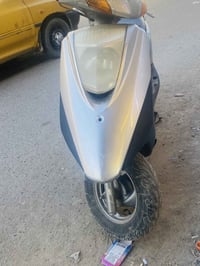 دراجه بريز سرعه 140 كابريتر سعر 600 وبي مجال  07874947764مكاني حريه