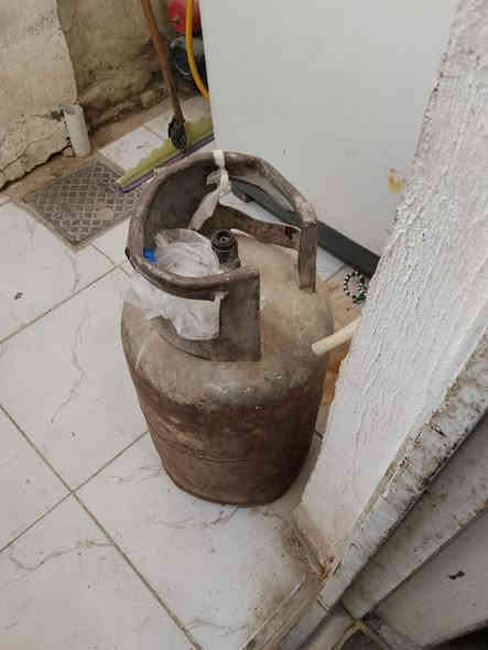 اغراض للبيع جدد استعمال قليل سبب البيع لان عارض البيت للبيع كلمن وسعرة رجاءا الميشتري لايعلق العنوان نجف شارع المطحنة مقابل قرية الغدير
***********
