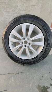 سلام وعليكم شباب ويل وتاير حجم ١٨  قيم بل يرضي الله وبلخير عليك 078939...