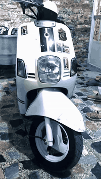 سلام عليكم دراجه بوليس 2008 للبيع الدراجه مكفوله اكفلهه من سرقه والدراجه خير من الله كلشي شغال الدراجه مامفتوحه ملاحضه العداد مال سرعه عطلان السعر 650وبيهه مجال مكاني بغداد مدينةالصدر  رقمي ***********بي واتساب
