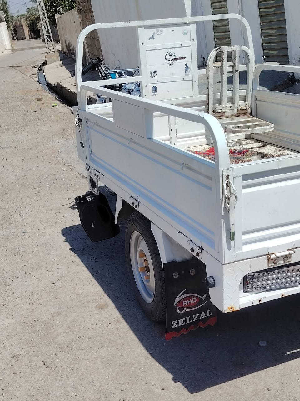 ستوته للبيع مديل ٢٥ مكفول من كلشي
نظافه 90  ماعيزه لو الف.
ديالى قريت زهيرات
السعر ١٧٠٠ وبيها مجال مؤشاري التكسر بل سعر 
رقم الهاتف *********** وتساب

تصال ***********
