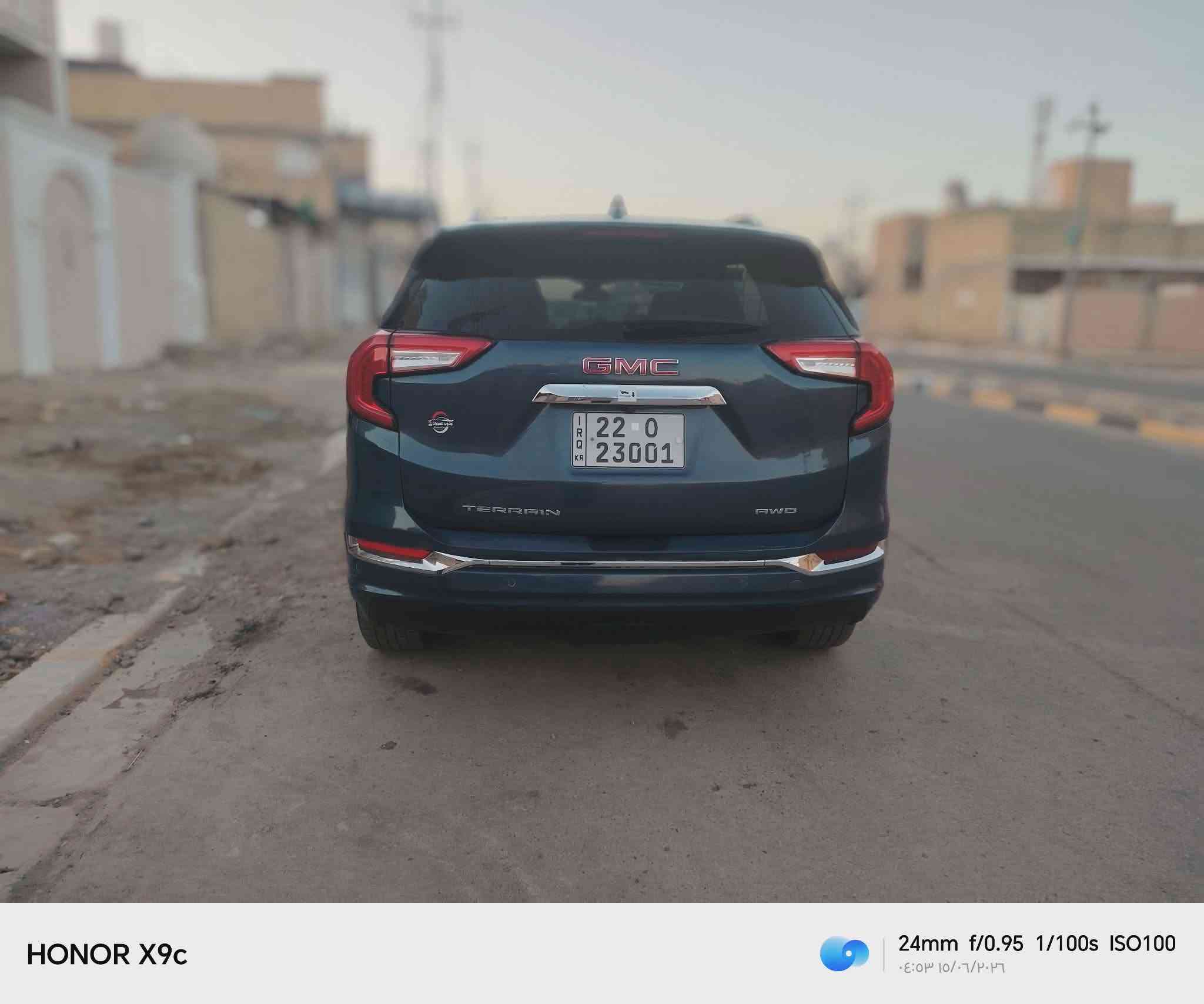 السلام عليكم ورحمة الله وبركاته 
جيمس تيرين دينالي 2024 (GMC Terrain Denali) وارد أمريكي 
 * **الفئة:Denali (فول مواصفات، أعلى فئة).
 * **الموديل:2024.
 * **العداد: 99 كيلومتر قابل للزيادة 
 * **المحرك: 1.5L تيربو / دفع رباعي مستمر (AWD).
 * **الرقم:** مرقمة أربيل 
 * **اللون: نيللي مميز
 * **المواصفات:بصمة، شاشة وكاميرا، كراسي جلد بيج (تدفئة وتبريد)، رادارات كاملة، صندوق كهربائي (جك).
 **الضرر: حادث خلفي فقط (تصليح درجة أولى نظيف جداً)، ايرباك سليم، دواخل وشواصي أمامية بشرط الفحص 100%. صور الحادث مرفقه 
**السعر المطلوب: 215 ورقة ($21,500) قابل للتفاوض 
**مكان التواجد: محافظة ميسان 
**للتواصل واتساب ***********
