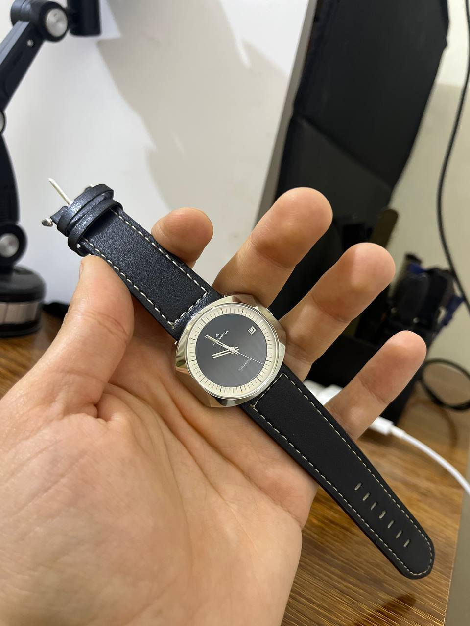 هيلفيتا سويسري اوتوماتيك
منفذ لعرض اليومي 

الماكنه من شركة ايتا

مينا نظيف ...ساعة مخزونه كالجديد 

قطر 40 

السعر شامل التوصيل 95 الف عراقي


**إذا كنت صاحب هذا الإعلان وتريد حذفه لأي سبب، رجاءا أرسل رسالة إلى الدعم الفني**