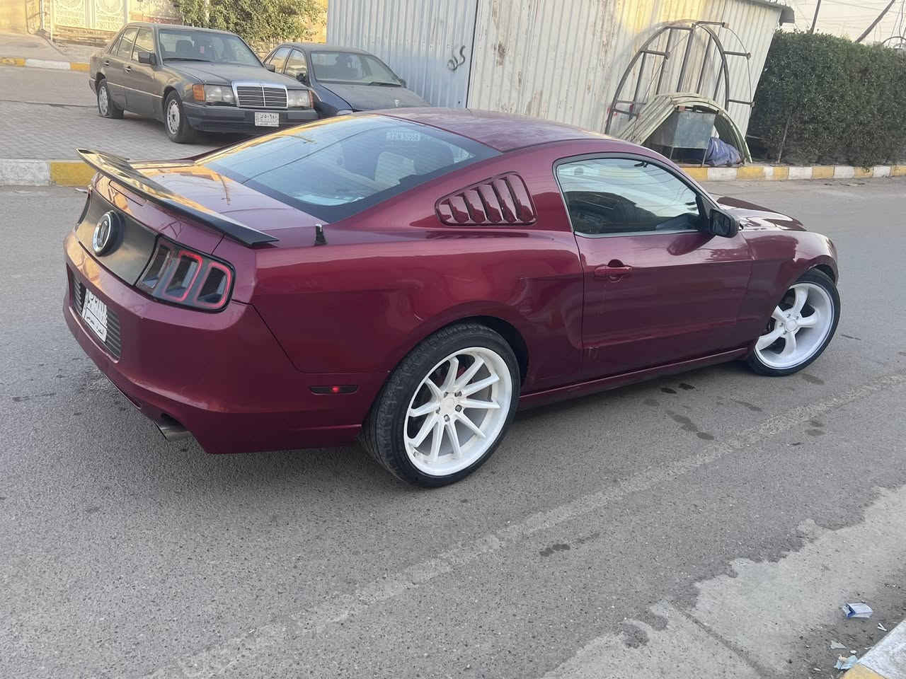 سلام عليكم موستنك موديل 2014اصل بروميوم سياره ماشيه ٧٦ بيهه قطعه وحده صبغ فقط شرط سونر كير مكينه تبريد تدفئه تحكمات شاشه ب مري سياره كلهه ع بلاد مامفتوح بيهه برغي لسياره كير عادي و٦ نمر شلعه ومعدل فول ضفيره ع بلاد لايت زنون ماكو شي ميشتغل بيهه بيع اومراوس حسب لقناعه لاستفسار***********
