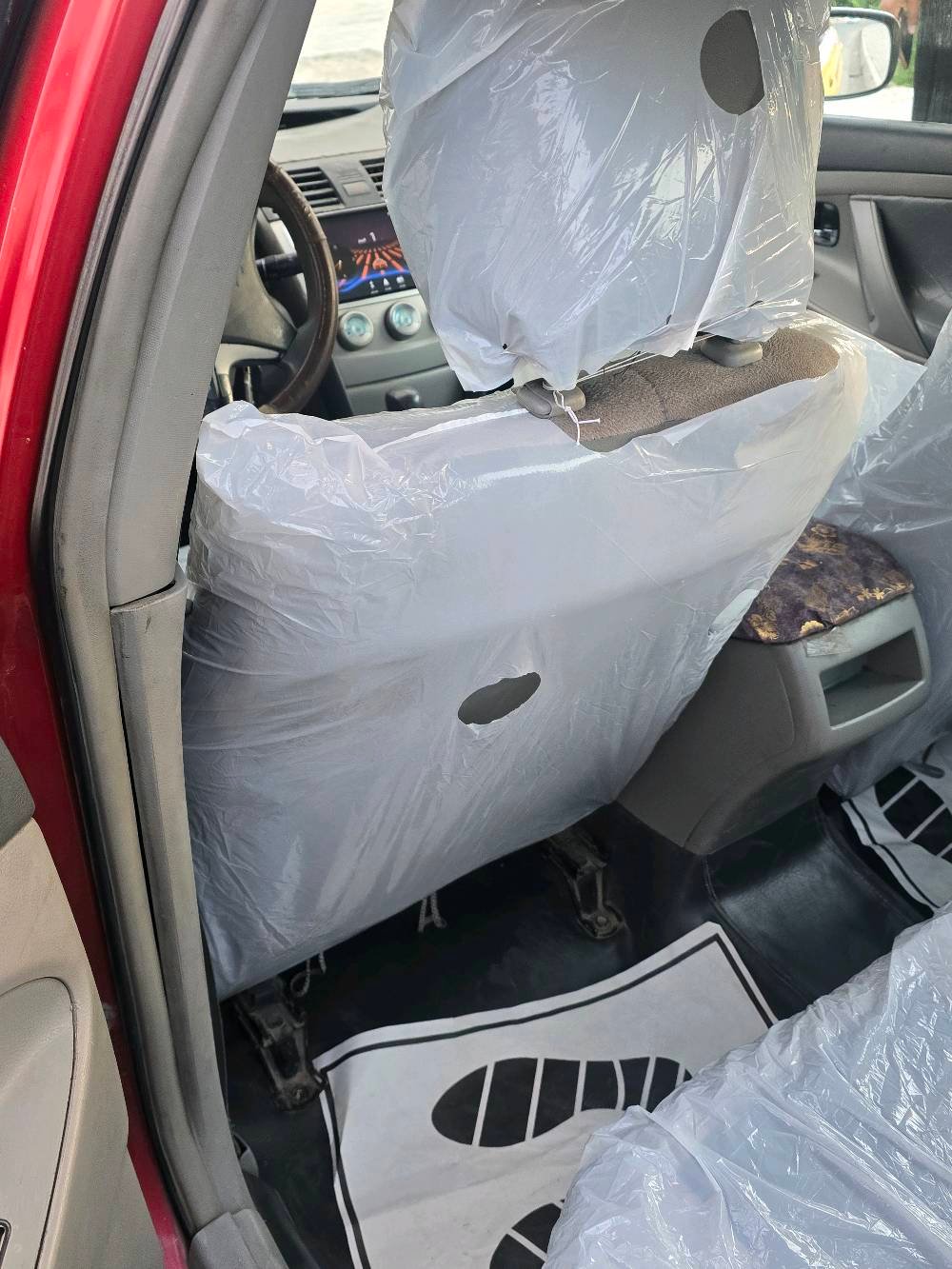 تيوتا كامري 2008 
كير جديد لوك 
مكينة بدون تنقيص 
كشن كهرباء +تدفئة
تخم تاير جديد 
مصفرة غرامات وهيئة 
تبريد شغال 
باسمي تحويل نفس اليوم 