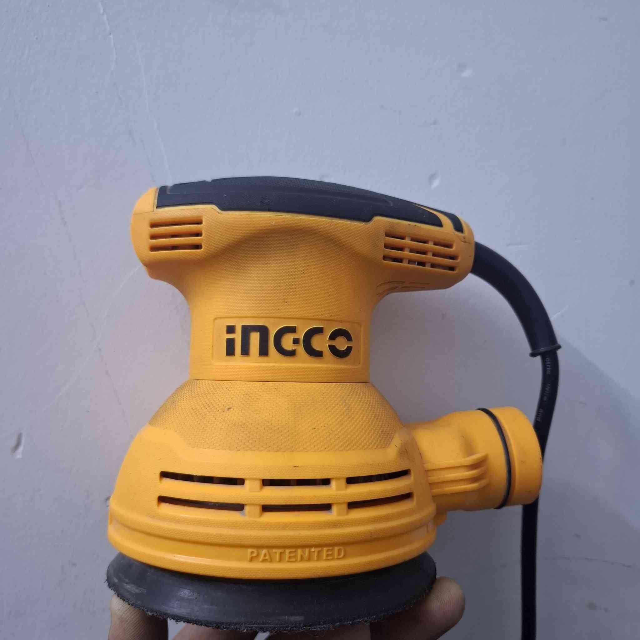 السلام عليكم
من رخصة الادمن .منعمة اهتزازية انجكو استعمال قليل جدا بعدهة جديدة السعر 20 الف قفل 
بغداد حي الاعلام 
***********
