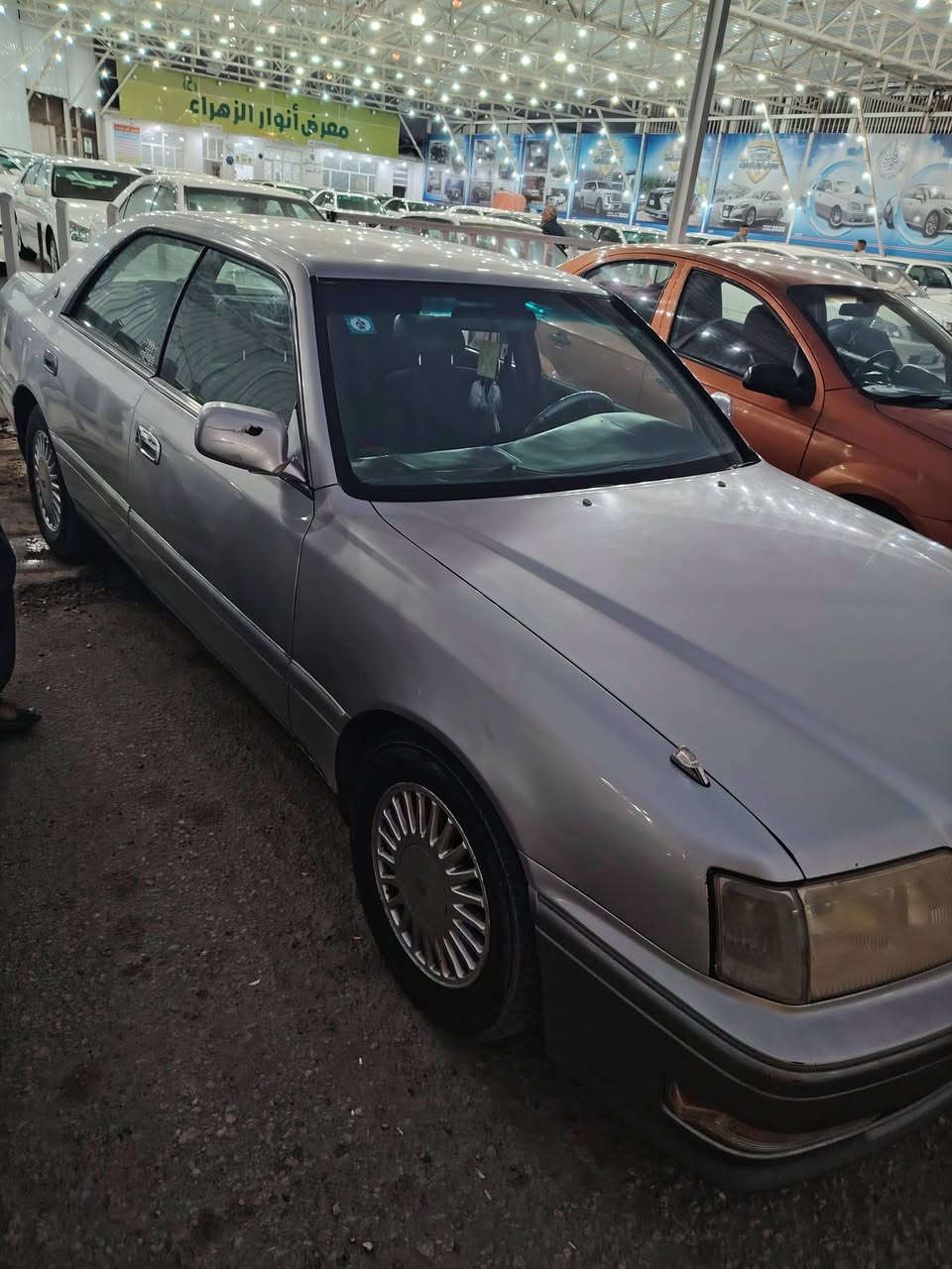 سيارة راس الثور فلات ٩٦ محرك ٣٠٠٠.للون سلفري سيارة مكفوله كفاله عامه سيارة جاهزه السعر ٨٧ ورقه. للتواصل *********** المكان النجف الحيدرية.
