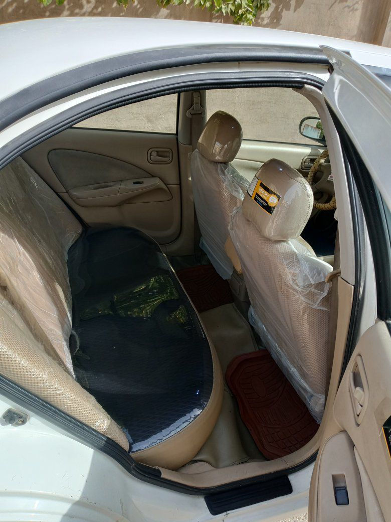 سني موديل 2010 لبيع لتواصل ع رقم ***********
