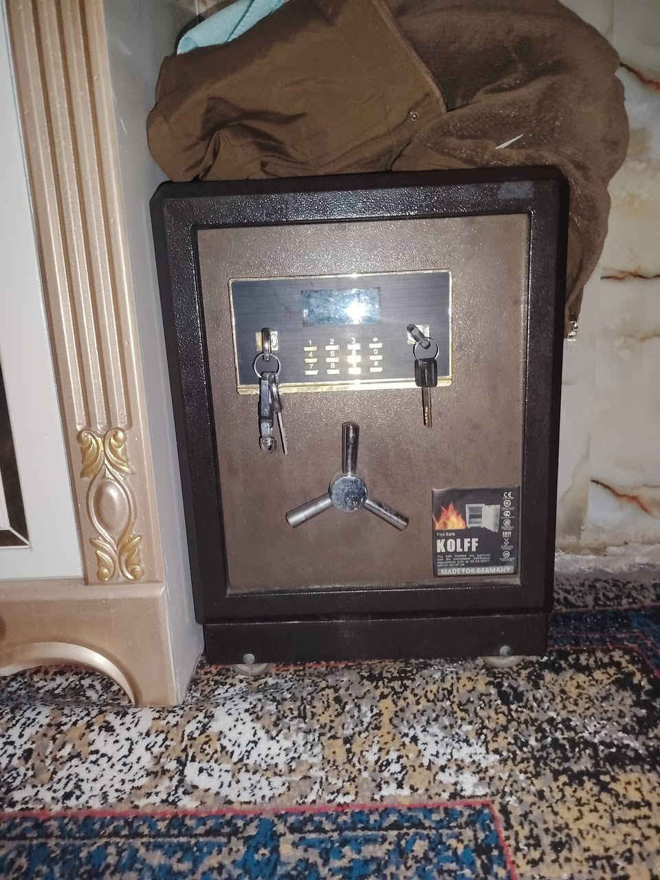 قاصه رقم سري ومفتاح وجوك وشاشه مستخدمه شهر فقط للبيع


**إذا كنت صاحب هذا الإعلان وتريد حذفه لأي سبب، رجاءا أرسل رسالة إلى الدعم الفني**