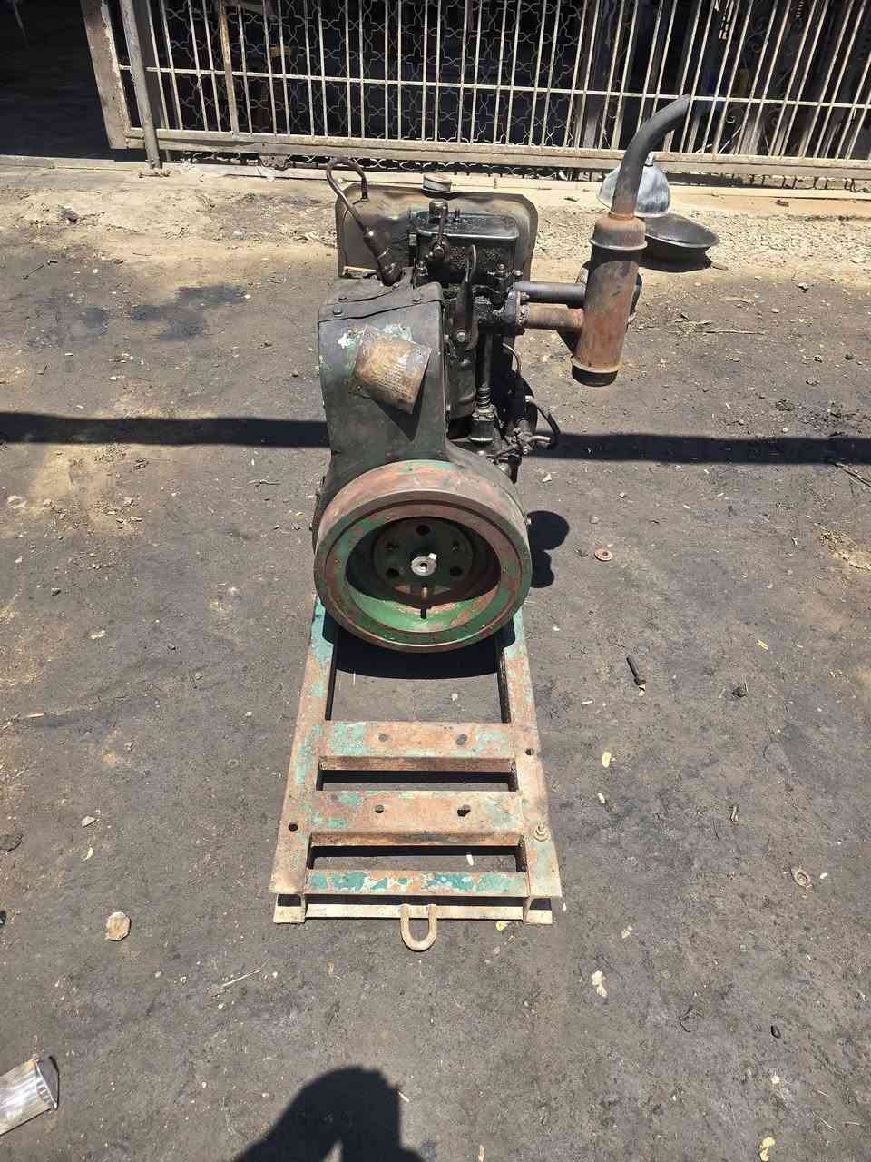 للبيع  محرك هندي ١٠ احصان المحرك شغال السعر ٣٥٠ الف العنوان حدود واسط بغداد قرب سيطره الج.  ***********  اثير  ***********.
