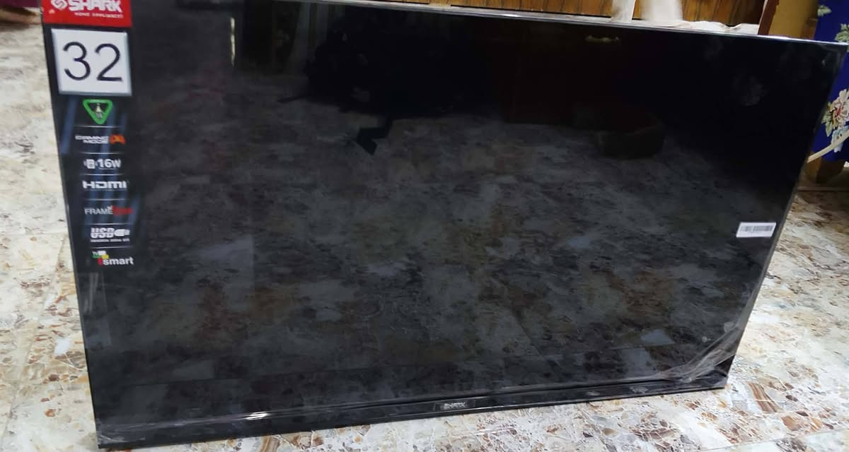 سمارت انترنيت
حجم 32 
جديده بعدهه بالكارتون ما مستخدمه ولا مره 
مكان ديالى المقدادية حي العصري 
السعر 150 
***********
