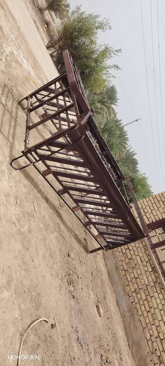 محجر كيا بنكو نضيف
مكان ناصريه 
*********** 
سعرهه ٣٥٠ وبي مجال

