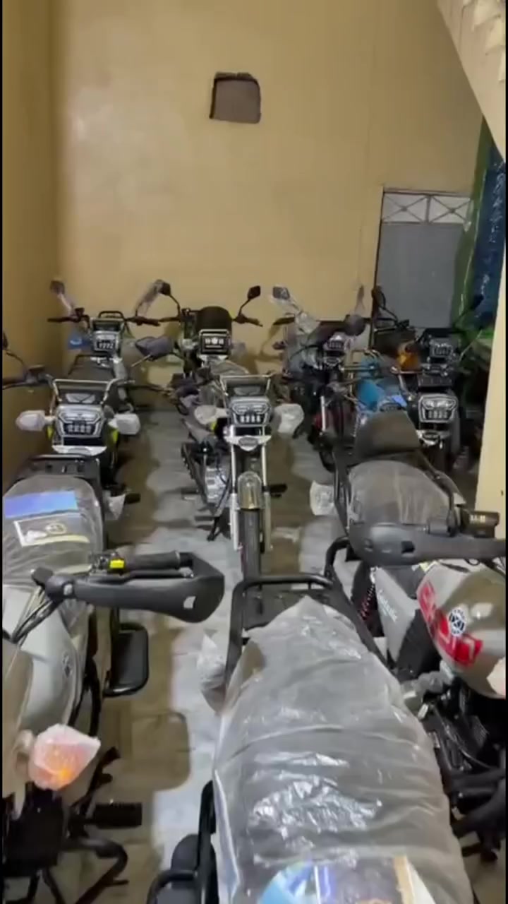 يالله معرض القريشي ديالى بعقوبة قرية خرنابات المصداقيه عنواننا 😘متوفر كافة أنواع دايوان موديل 26 لوحه سنويه صفر كيلو متر الوان مميزه سمنتي اصفر زيتوني 💕
لاتي موديل 25 لوحه سنويه صفر كيلو متر 😘
شينك جبلي صفر كيلو متر رقم بغداد 😘
بوكسر موديل 23 لوحه سنويه نكليزب مشروع وطني 😄
سولنك اصلي أيراني زيرو ومستخدم كله نظام نقد قصط على ماستر رافدين 👍***********

