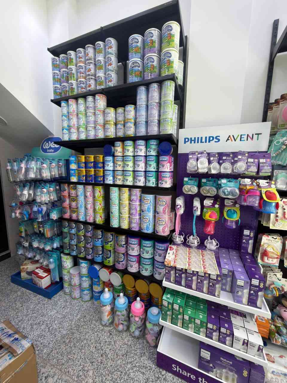 ​🎉 على بركة الله.. تم الافتتاح الرسمي لمركز ماشا بيبي - فرع زيونة! 🎉
🌟 ماشا بيبي زيونة.. عالم طفلكِ الكامل في مكان واحد! 🌟

​نهتم بأدق تفاصيل راحة ونمو طفلكِ. يسعدنا استقبالكم في مركزنا بزيونة، حيث تنتظركم تشكيلة واسعة وأصلية من أفضل المنتجات العالمية:
​🍼 حليب الرضع والأطفال: جميع الماركات (نوفالاك، أبتاميل، نيدو، سيميلاك.. وغيرها الكثير) ولجميع الحالات (العادية والعلاجية).

🩲 حفاضات ومستلزمات العناية: حفاضات فاخرة، مناديل مبللة، لوشنات، وشامبوهات آمنة لبشرة طفلكِ.

🧸 ألعاب تعليمية وترفيهية: تشكيلة ملونة من الألعاب التي تنمي مهارات طفلكِ وتدخل الفرحة لقلبه (مكعبات، ألعاب خشبية، دمى).

🧴 مستلزمات التغذية والعناية: رضاعات، لهايات (Philips Avent)، وفرش تنظيف، ومواد تنظيف ملابس الأطفال.
​✅ منتجات أصلية 100% وبأسعار تنافسية.

🚚 تتوفر خدمة توصيل سريعة لجميع المناطق.
​📍 العنوان:
بغداد - زيونة - مدخل زيونة من جهة محطة الغاز - مقابل إنشائية وإنارة 710.
​⏰ أوقات العمل:
من الساعة 10 صباحاً وحتى الساعة 4 فجراً.
​📞 للتواصل والطلب:
***********
​ماشا بيبي.. العناية التي يستحقها طفلكِ، من قلوبنا لقلبه 💖👶

​
​#ماشا_بيبي #ماشا_بيبي_زيونة #مستلزمات_أطفال #حليب_أطفال #توصيل_بغداد 

​#زيونة #شارع_الربيعي #حي_الغدير #بغداد_زيونة #محطة_الغاز
