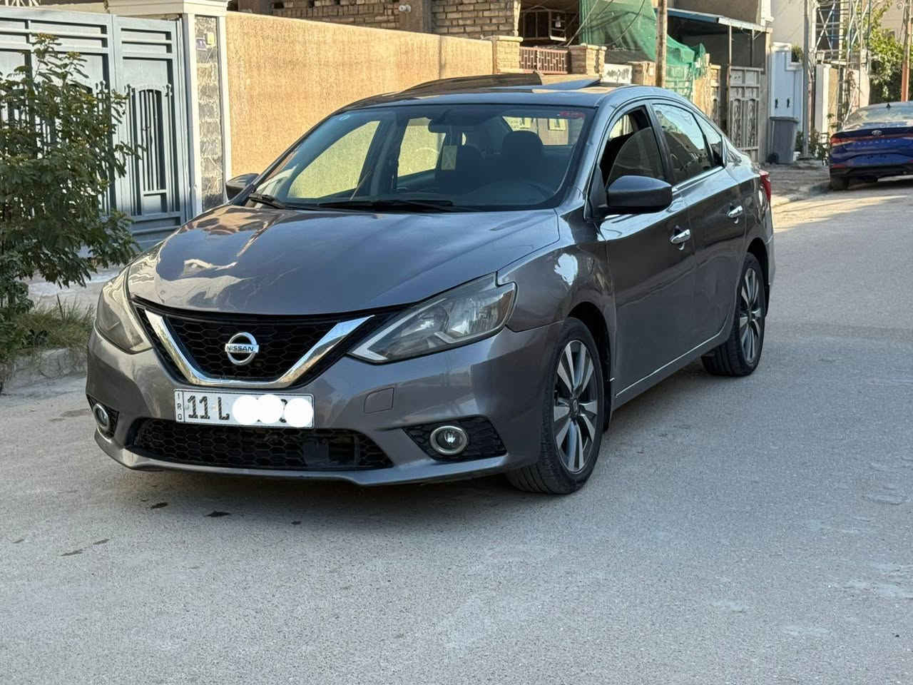 السلام عليكم بيع اومراوس 
نيسان سنترا 2019 فول مواصفات SV حادث امريكا جاملغ وبنيد وبيه شويه بلداخل و بيه ٣قطع صبغ بدون دواخل كير ومحرك مكفولات صدر امامي وخلفي نضيف تخم تاير جديد كهربائيات كله شغاله سياره مابيه نقص مواصفات فول فتحه سقف تحكم ستيرن تدفئه تبريد كشنات بصمه ابواب +تشغيل +جنطه كامره خلفيه حساسات بعد بين مواصفات السياره معروضه ب ( 93$ ) وبيه مجال بسيط مكاني بغداد الكرخ للاستفسار *********** بغداد, العراق
