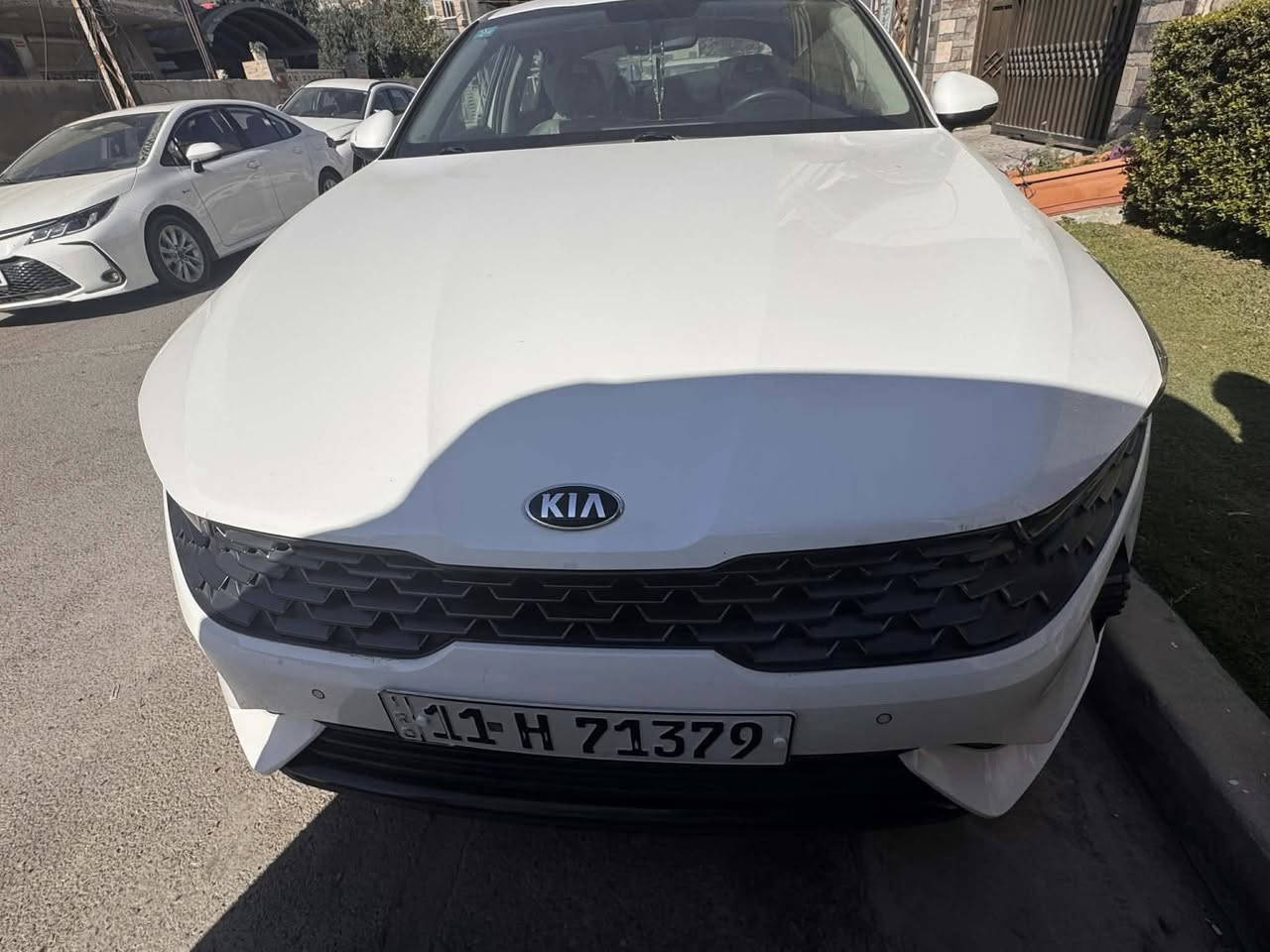 موديل 2022
ماشي 56 الف كيلو
مكينه 2000 دوش
سياره بيها رصعه. بل جاملغ امامي 
وبارد بل جاملغ يسره امامي 
وشبر بل صندوق صبغ مأشر عليه
سياره بأسمي
سياره مواصفات عاديه
مكاني. بغداد سيديه
السعر 180 وبي مجال قليل
اتصال عله رقم ***********
