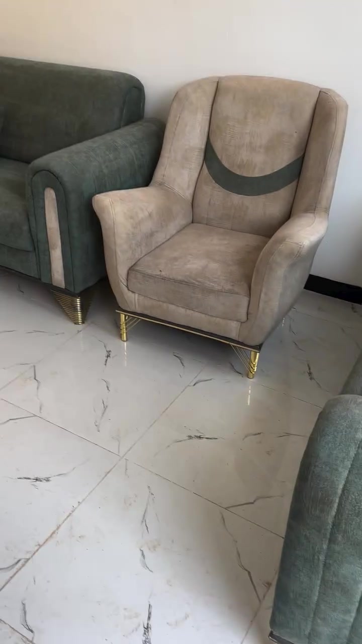 هذا التخم البارحة وصلني بس طلع جبير عالهول تركي مستخدم اريدة ب 600 و بي مجال


**إذا كنت صاحب هذا الإعلان وتريد حذفه لأي سبب، رجاءا أرسل رسالة إلى الدعم الفني**