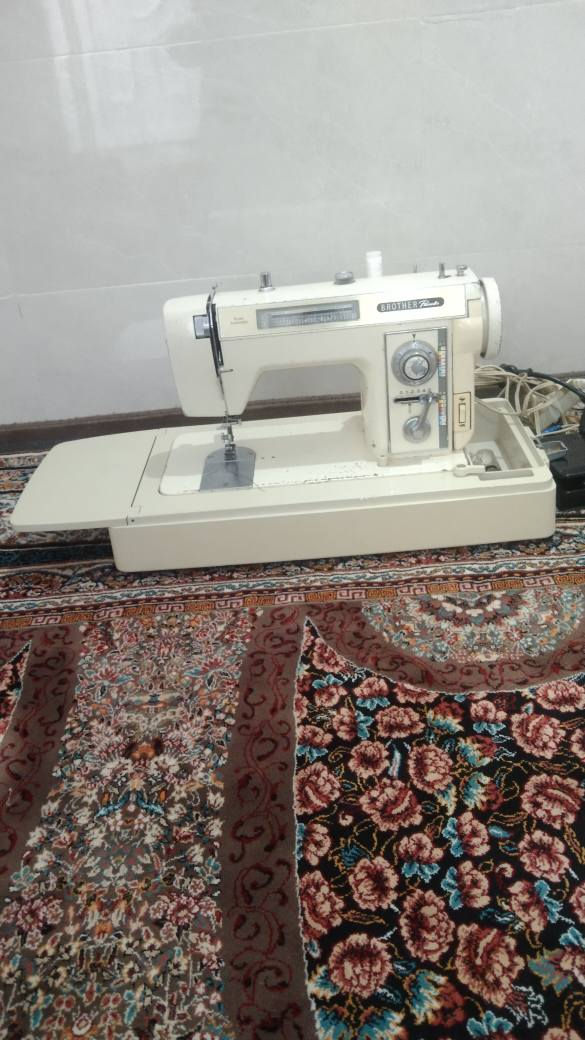 مه كينه خه ياتي برازه ر ٢١نه قش به شه رت بي عه يبى ودرومان بؤفرؤشتن 
مال بؤكه س دانانيم هه ركه س زوهات پيرؤزى بيت
كه لارجوتياران 
سعرى ١٠٠هه زار
*********** كالار, السليمانية
