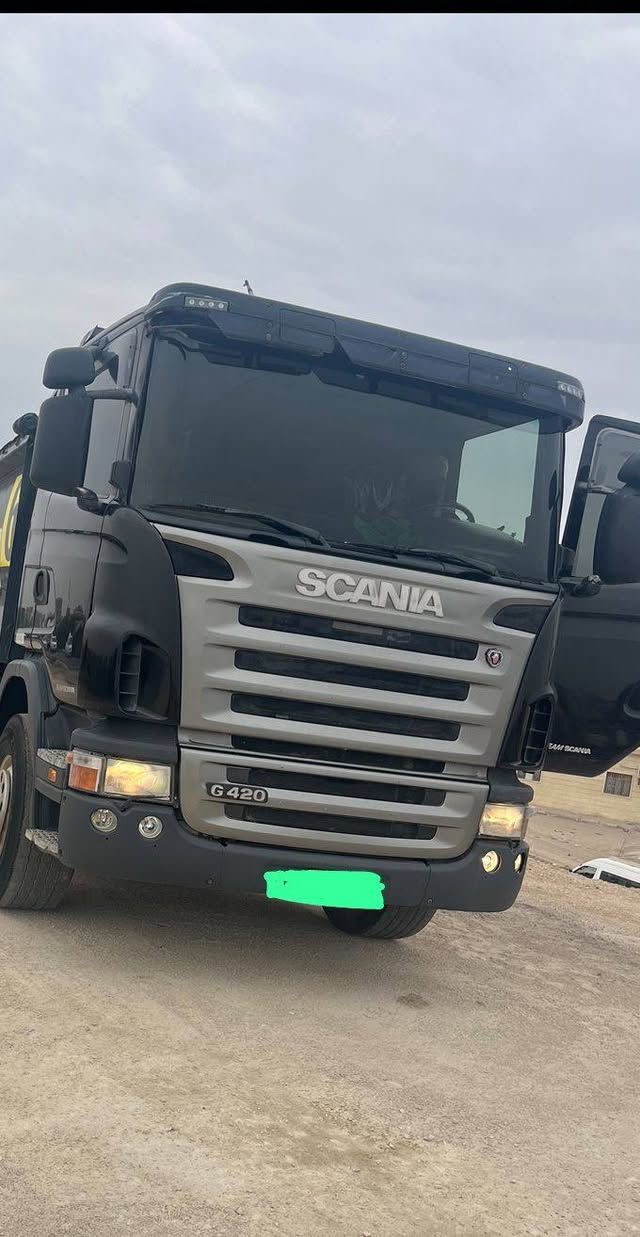 السلام عليكم
قلاب عقرب بلادي وراد كوري قمارة وربع فول مواصفات مكينة مكفوله من التنقيص وتبخير وتنسيم  گير 1000 رتايدر تدفئة تبريد دواخل بالكارتون سيارة بالكارتون قمارة وشاصي كله كفالة رقم بصرة جيديد سنويتها إلى 2029باسمي مداور ثاني يوم 
***********
