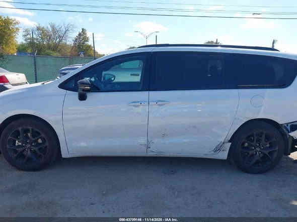 نـوع السيارة: 2025 Chrysler Pacifica Limited
تاريـخ ألمـزاد🕰️: الاثنين 2025/11/24
سعـر ألسـيارة💵 : ألسعر حسب المزاد
حجم ألمحــرك:  6 سلندر 3.6L
ألمـواصفـات: حـسـب الصور المـرفـقـة 
———————————————
ألـشـحــن🚢:
1- بألامــكان ألشحــن من جمـيـع ألولايـات ألامريكــية والكــندية ألـى ألعــراق مباشــر ودبــي
2-تخليص كمركي من ميناء ام قصر
3-يوجـد تخليـص كمركـي ألـى أقليـم كردستـان
4- شحن مباشر الى عمان (الحرة)
———————————————
للـمـزيــد من ألمـعـلـومـات☎️📞
ألاتـصـال عـلى ألارقـام التـاليـة
📞  ***********
📞  ***********
———————————————
كروب خاص بيع وشراء كتب مؤسسة الشهداء👇
‏https://www.facebook.com/share/g/19okrVANXZ/?mibextid=wwXIfr
———————————————
مجموعة واتساب👇
‏https://chat.whatsapp.com/GE2KdHQP3eM4YTrcvdPrEY
———————————————
‏Tik Tok👇👇تيك توك
‏https://www.tiktok.com/@al_bakhera?t=8qGOLioZlVE&_r=1
———————————————
ألـفـرع ألاول📍: بغداد  ألسيدية  ألاعلام  شارع البداله
ألـفـرع ألـثانـي📍: ألأمارات العربية المتحدة - الشارقة - الصناعية 4
