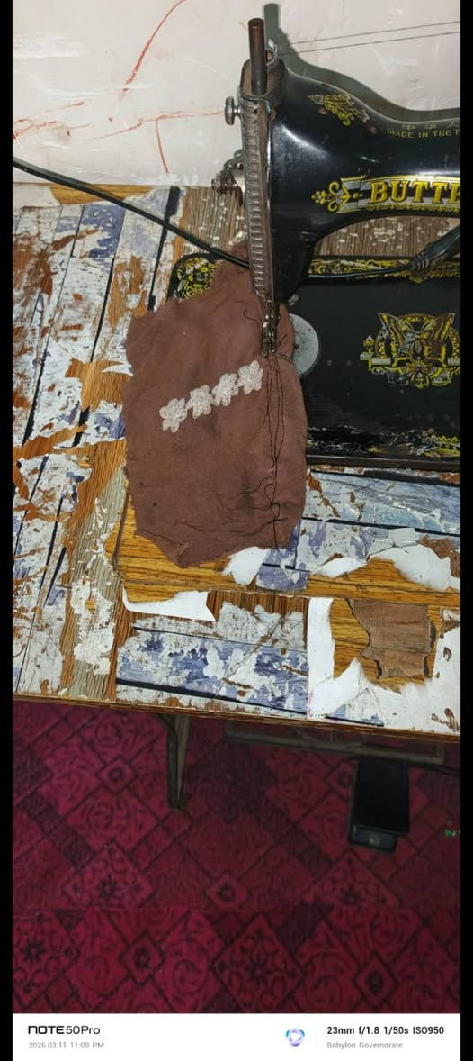 سلام عليكم شباب هاي مكينه خياطه خير من الله جديد ما عايزه كلشي اليريده يخابرني أو ماسنجر هم مفتوح *********** بي وستاب 💜❤️
