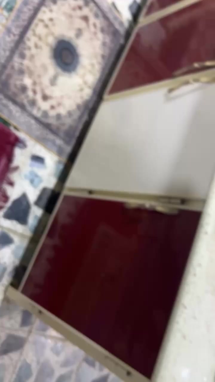 سلام عليكم كاونتر البيع سعر 650وبي مجال نضيف كلش راسلني خاص او عل رقم ***********
