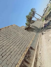 دار • ٢٠٠م • قرب الجداول