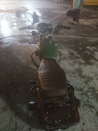 دراجه سونك للبيع دراجه نضيفه حلوه بس بيها خيط تبخير عارضه 550 07838445...