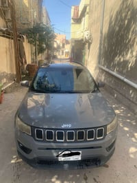 جيب كومبارس موديل 2020 لون اسمنتي  فقط بنيد تبديل  السيارة نضيفة و است...