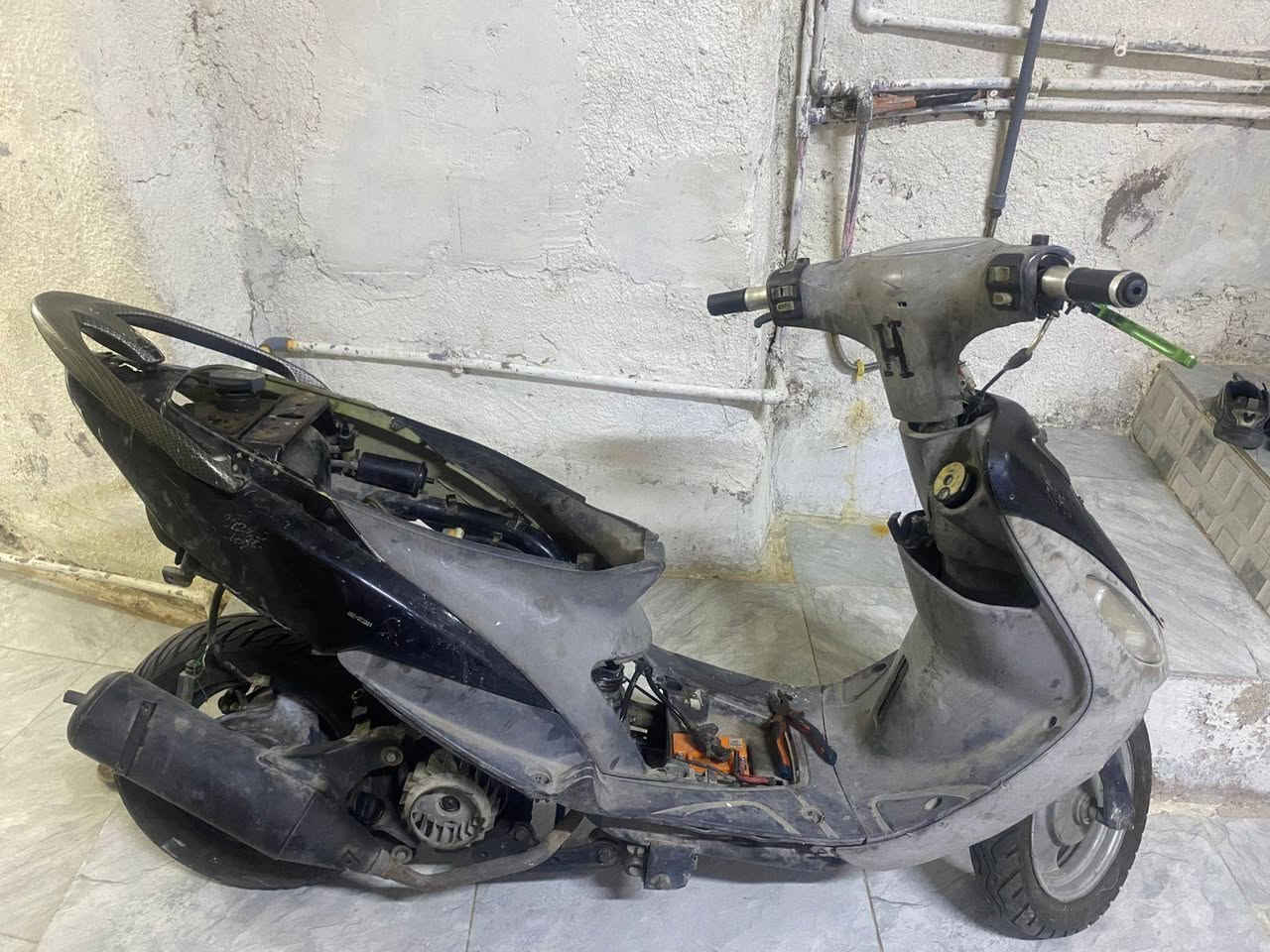 السلام عليكم ماكس منغولي كوم حديد الدراجه اخذته تعمير ومالي واهس اكمل بعد بيه نواقص وطافيه ابيع كوم حديد مكينه تجفيت سعره ٢٠٠ وبيه مجال مكاني بغداد الكرخ شارع حيفا قرب مستشفى الكرخ للولاده واتساب *********** اتصال ***********
