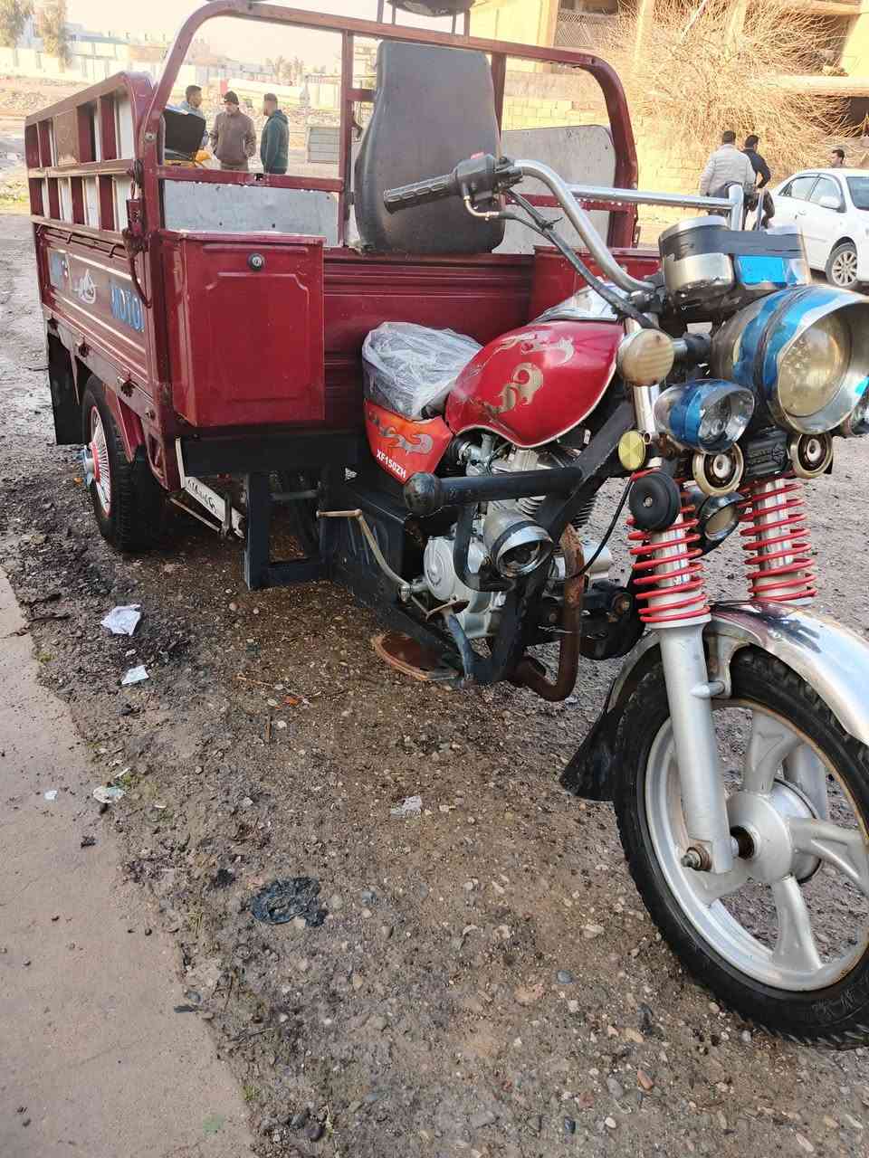 للبيع نضافه فوول
منفيس بيها مكان الأيمن 
***********//
***********//
السعر مليون وربع
الشراي يخابر
