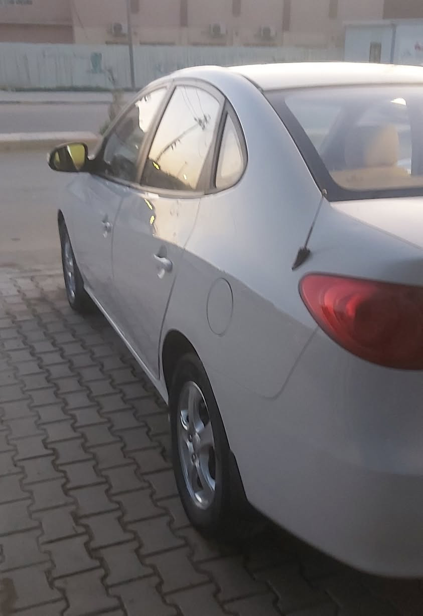 السلام عليكم اللنترا موديل 2011 رقم نجف دولي بيه قطعتين صبغ محرك 1600جديد السياره فول فتحه اربعه دسك السعر 115وبيه مجال قليل المكان النجف المشخاب الاتصال ***********
