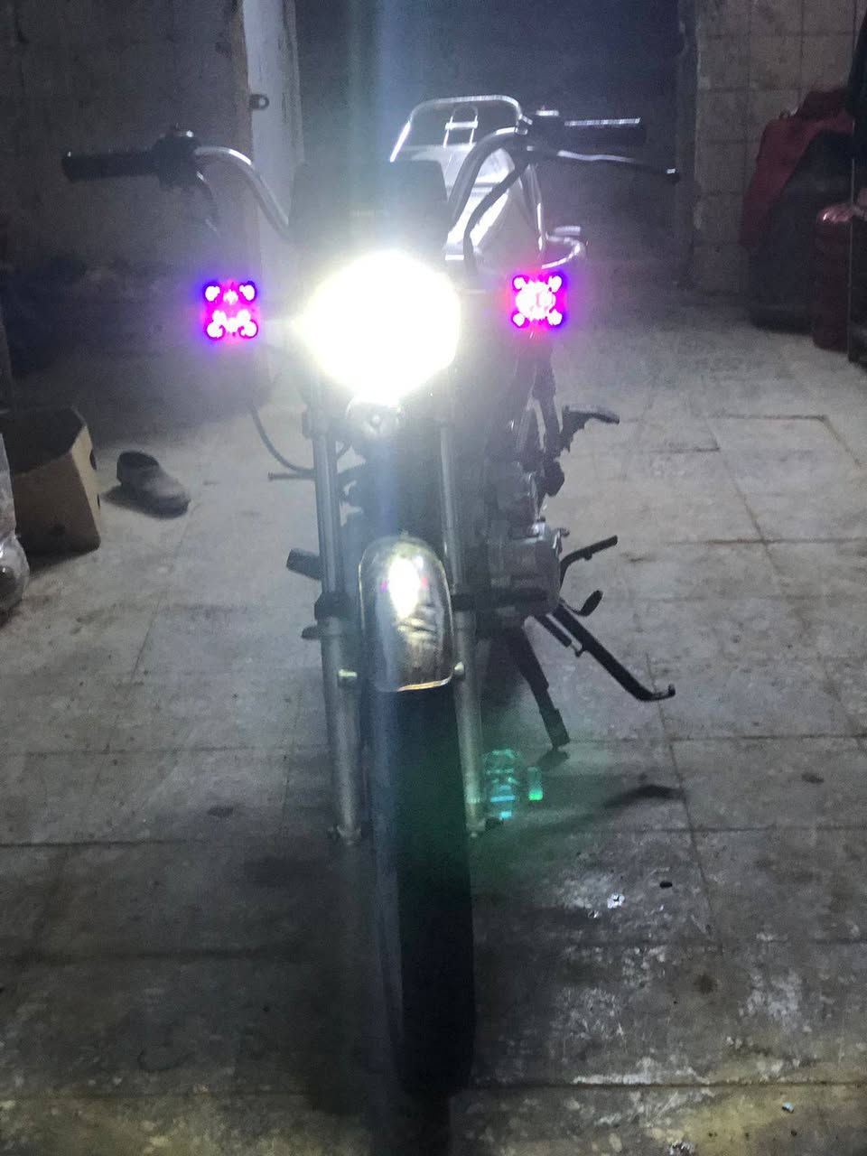 السلام عليكم دراجه للبيع ايراني موديل 2021محرك 150ccسعر خاص ***********الخط مغلق لاكن موجود واتساب
