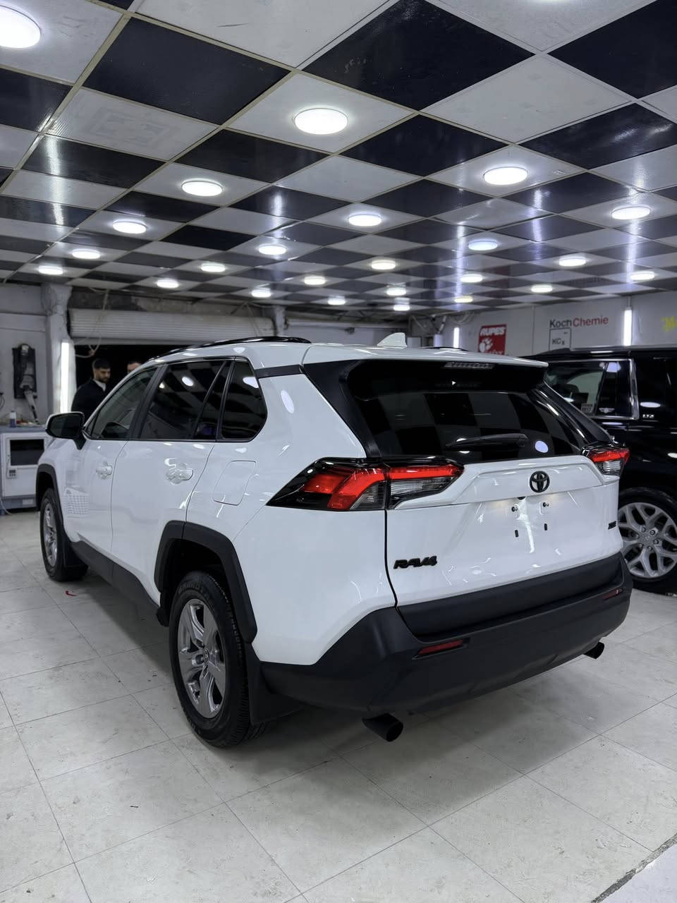 سلام عليكم 

للبيع ( تويوتا راف 4 )
2024
مواصفات XLE

بصمة ، سلايت روف ، اوتو ستوب ، مانع انزلاق ، رادار امامي ، رادار جوانب ، تحديد مسار ، تحكمات استيرن ، تبريد قطعتين ، صندوق كهرباء ، رادار خلفي ، تشغيل عن بعد ، انظمة قيادة ، اوتو هولد 

ضرر ( جاملخ سكن صبغ + باب سكن صبغ )

ايرباك ( استيرن + تكمة )

ماشية 18 الف مايل 

كاتي يترقم محافظات شمالية 

سعر 250$ وبي مجال


**إذا كنت صاحب هذا الإعلان وتريد حذفه لأي سبب، رجاءا أرسل رسالة إلى الدعم الفني**