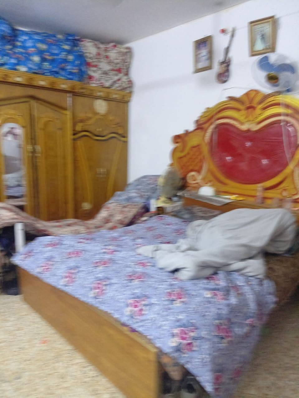 بيت ١٠٠متر حي السلام على المصرف العراقي يحتوي الطابق الأول على غرفه ومطبخ وصاله وتخاريج والطابق الثاني غرفه للاستفسار الاتصال***********
