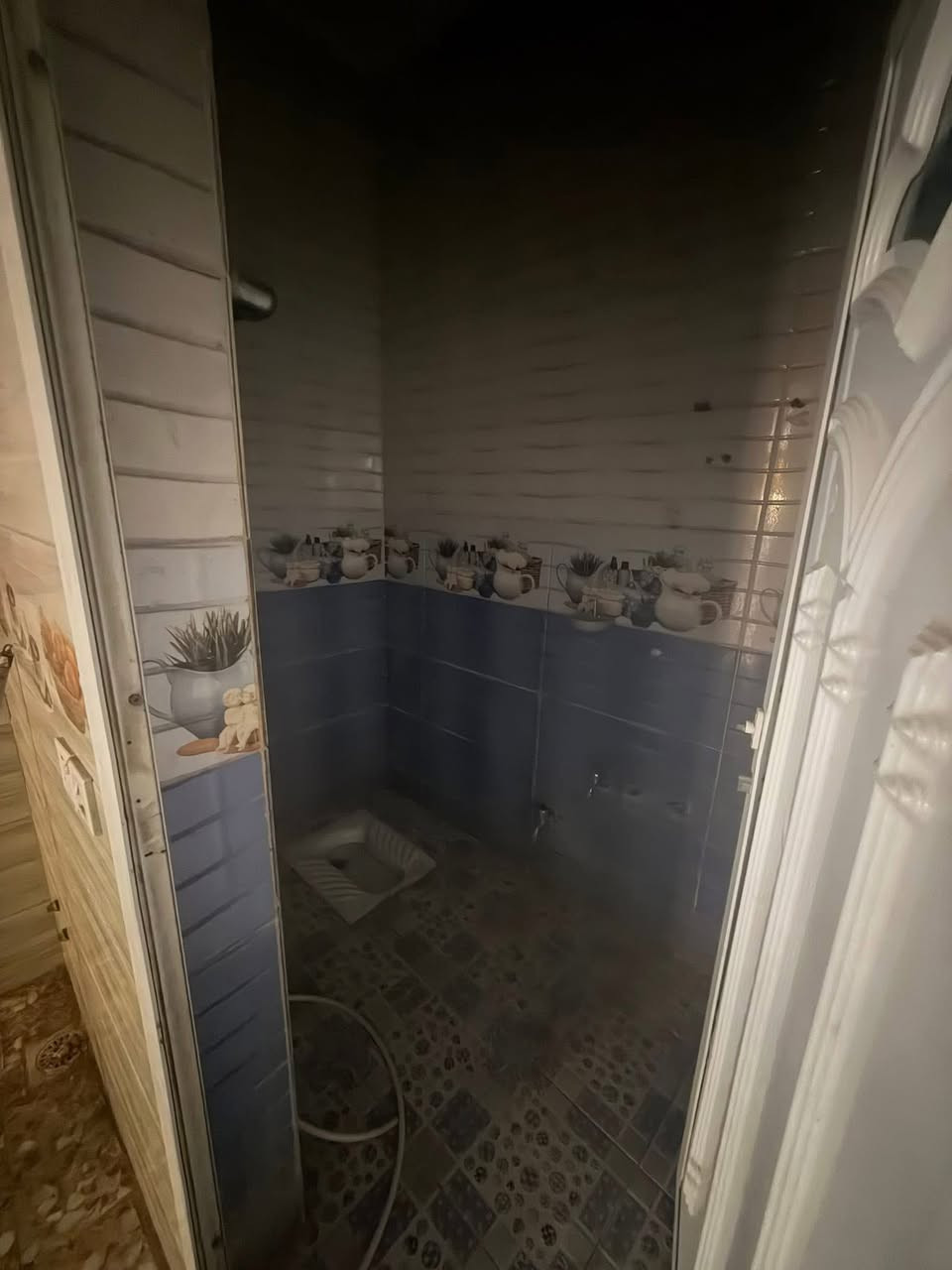 مشتمل للاجار الشعب خلف مطعم حجي عادل ٥٥ متر
استقبال وخدمات ومطبخ مع غرفتين نوم البيت 

كلش نضيف السعر ٤٠٠ قفل 

معروض بمكتب الكناني ***********
