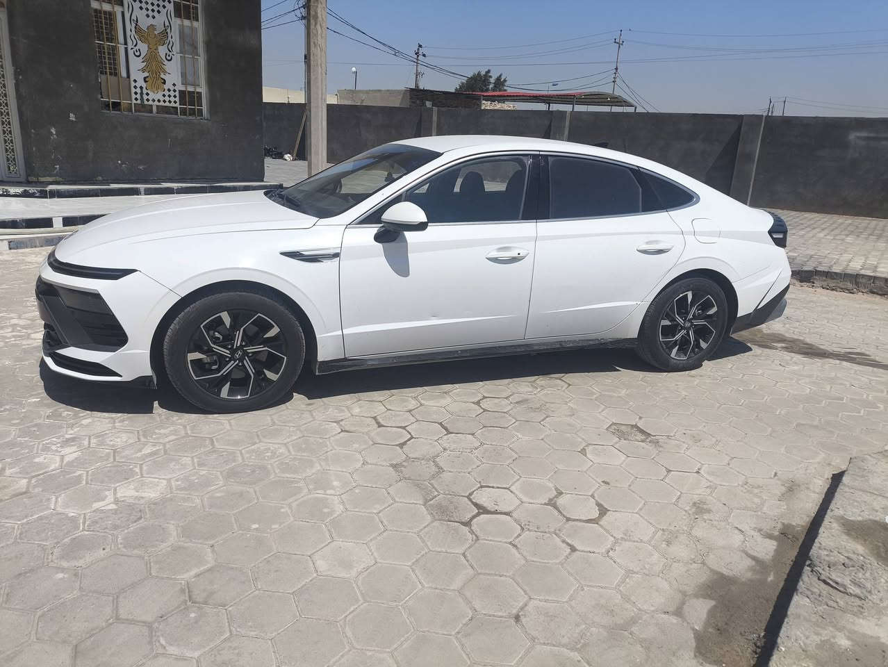 السلام عليكم سوناتا موديل 25 كوري اصل السيارة خصوصي موتكسي ماشيه 26 ألف تعمل بالغاز فقط بيهه بنيد صبق من كوريا والباقي كفالة عامه رقم بغداد تحويل السعر 188 مكان بصره خور الزبير رقم ***********
