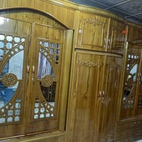 غرفه اخشاب • جديدة • استعمال قليل