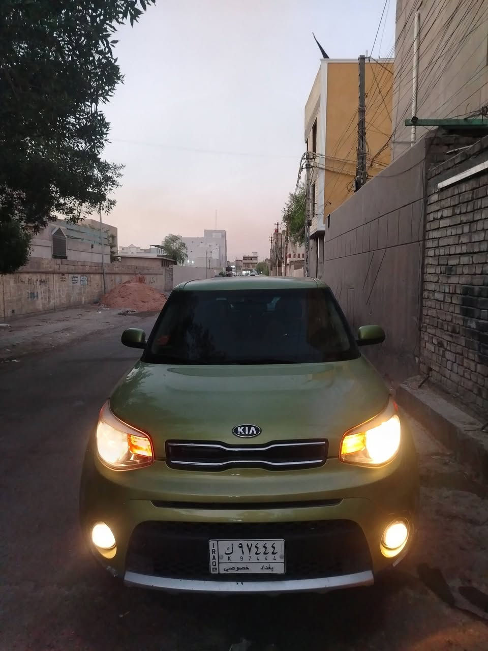 ابيع صول موديل 17 بيع ومراوس حسب القناعه تخم تاير تبريد تحكمات مكينه جير كله مقفول السياره  كامله لاخر حبايه مواصفاتها معروفه سياره بها ضربه شاملق وارد امريكي فقط والسونر مرفق ويا المنشور بدون دواخل شاشه كاميرا خلفيه تحكمات مثبت السرعه صدر امامي خلفي الجديد باتري جديد سنويه 31/ تنتهي باسمي شرط التحويل مكان السياره بغداد جميله الاستفسار على الرقم ***********
