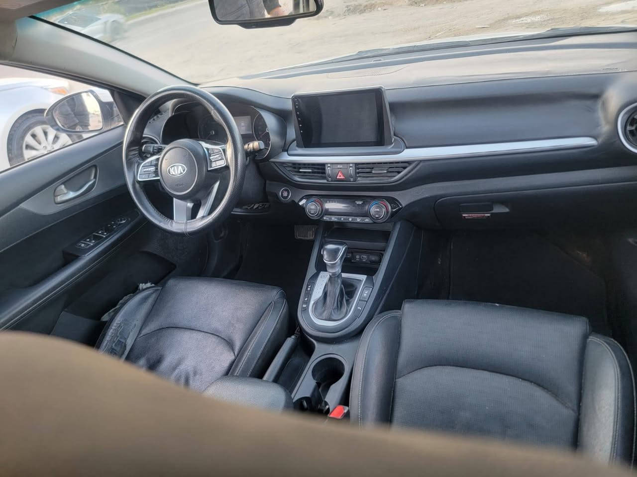 السلام عليكم فورتي موديل 19 جاهزه ع اخر نضيفه كلش رقم بابل باسمي تحويل مباشر بسمك السياره فول عده فتحه بيها 3 قطع جيلاتين بلا حادث السعر 117 ( *********** العنوان بابل مركز المدينة
