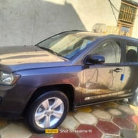 سياره جيب كمباس موديل 16 رقم نكليزي تحويل مباشر  ضررها صبغ فقط ربع باب...