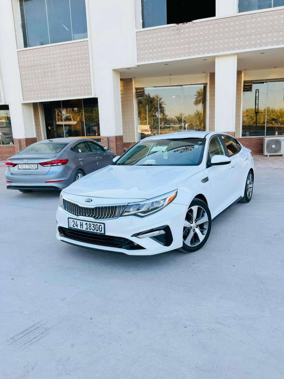 السلام عليكم

كيا اوبتما. 2020.     وارد امريكي.    

سنوية وهزة وفحص جديدً

محرك 2400.    وضع. شركة.    ماشية.  100

مواصفات  s.     فول.  ماعدا البنوراما.  

بصمة.   كشنات جلد.   كشنات كهرباء.   داخل صاج.  

شاشة. كامرة. خلفية.      حساسات خلفية.     راردات امامية.  

رادارت جانبية.    تحكمات جهتين.    ثلاث انضمة قيادة.  اشاير بلمري.    

السيارة جديدة اي نقص مابيها.    من كل النواحي.  

   صبغ جاملغ. وباب   بدون دواخل. بدون ايرباك.

للبيع او مراوس.   السعر. 154. بيها 

مجال.   للاتصال 

***********. مكاني. بابل
