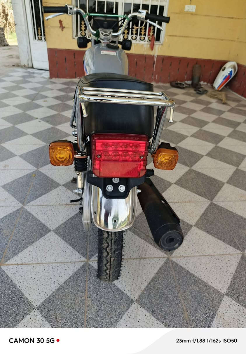 نامه متياز طبق الصلي فصفورتين موديل 27كفاله
ما مفتوحه وراق السعر ٧٠٠وبيه مجال مستعجل الرقم ***********مكان بابل سده الهنديه
