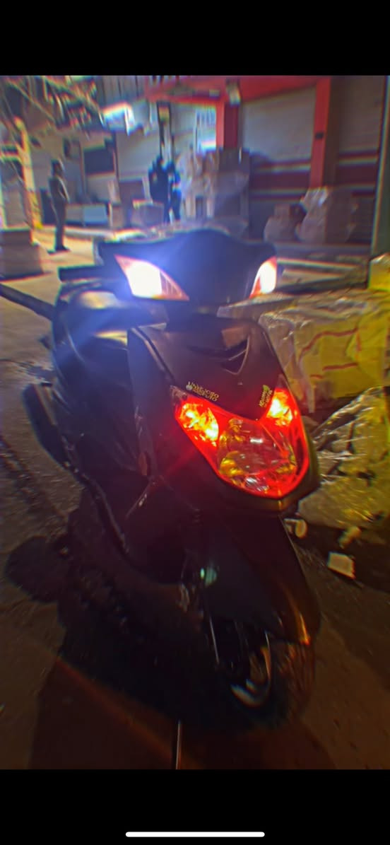 سلام عليكم من رخصت ادمن الكروب  دراجه سكنس  فحل نوزل + هندر دراجه مكفوله كفاله عامه   + كلجات رياضي   كفرات مصبوغ اسود مات  رياضي  سعرها 900 وبيها مجال حك الجيه  *********** مكاني بغداد   التجار
