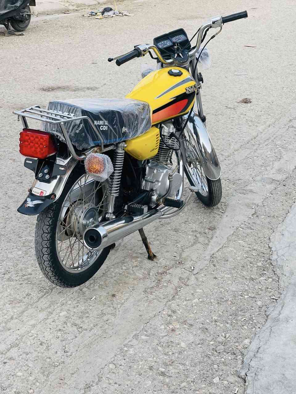 سلام عليكم اربعا كير مديل 23 مفتوح مكينه ناعمه مابيها نقص مكاني كوت العزه شراي اتصل ***********
