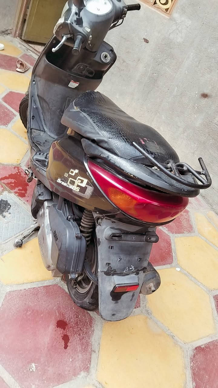 سلام عليكم للبيع ارواقها كله كامله مكاتبه وكلشي  نظيفه نضافه فولل ومكفوله بس عدا الكفر الامامي شوي تعبان اوراقه وكلش كامله مصار فتره من نزلتها رمبه نكره سلف نظيفه تجي تشغل وتروح سعر 800وبيه مجال حك الجيه مكاني بغداد ***********8
واتس او اتصال 
وبيك خير وتدلل
