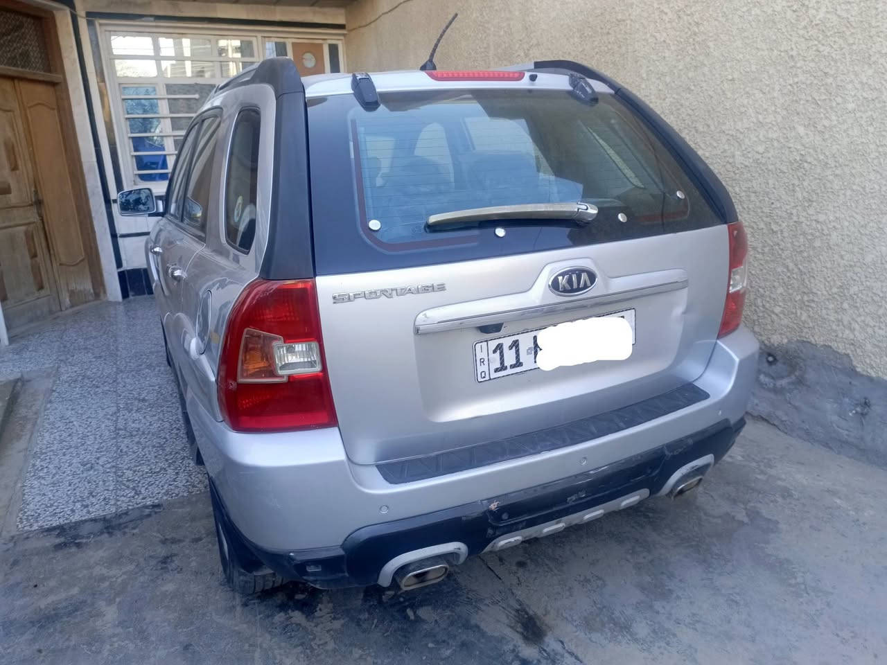 السلام عليكم كيه سبورتج ٢٠٠٩ مكفوله من الحادث والتبديل والصبغ محرك ٢٠٠٠تخم تاير صدر  تبريد جاهز تحويل جديد وهزه جديده  كل نقص مابيه  السعر ١١٨بيه مجال قليل التصال ***********.
