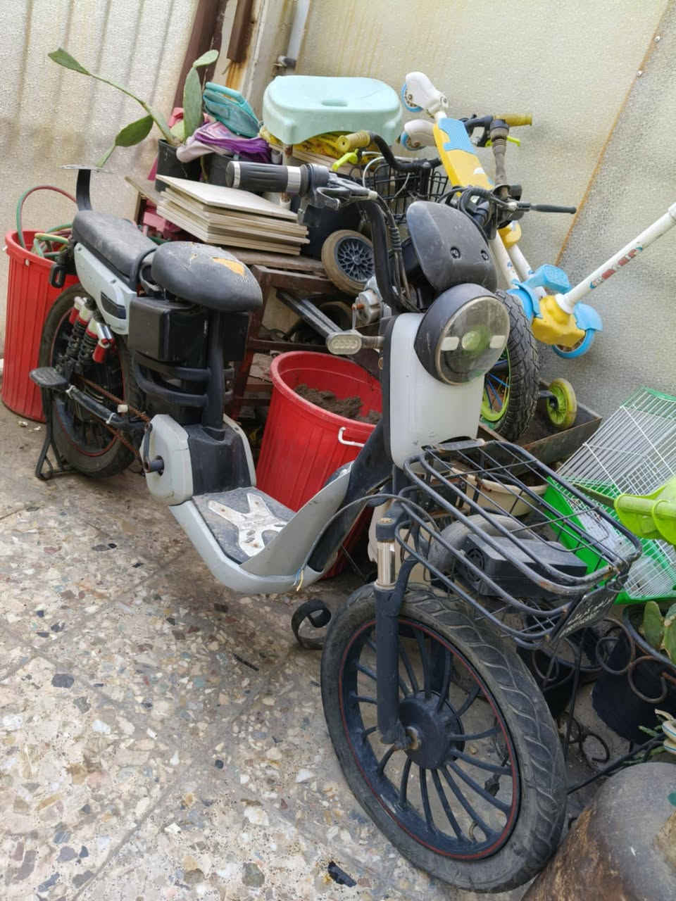 لبيع كهربايه بس بطاريات يردلها تبديل ١٥٠ بيها مجال


**إذا كنت صاحب هذا الإعلان وتريد حذفه لأي سبب، رجاءا أرسل رسالة إلى الدعم الفني**