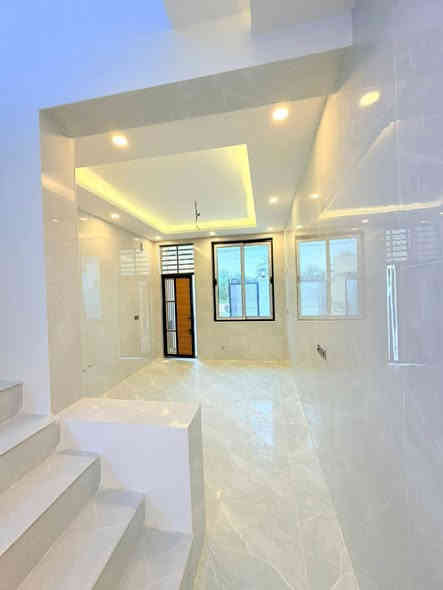 📏 المساحة: 150متر للبيع 
💰 السعر: 80 مليون (قابل للتفاوض)
🏗️ البناء: طابوق  جمهوري درجه اولئ 
🏠 الأساس والسقف: صب كونكريت مركزي 

مواصفات البيت:
✅ غرفتين نوم 2 🛏️
✅ أستقبال 
✅ صالة 🛋️
✅ مطبخ 🍽️
✅ صحيات 🚿

الخدمات المتوفرة:
🔹 ماء 💧
🔹 كهرباء ⚡
🔹 شوارع مبلطة 14 متر  🚗
🔹 مدارس قريبة 🏫
🔹أنترنيت ضوئي 
🔹 خط مولده 
📍 الموقع: النجف – حي ميسان، شارع الزوار 
خلف سكلة الكرعاوي
📜 طابو زراعي (إقرار محكمة)

📞 للتواصل: ***********

(ملاحضه ) متوفر لدينا كافة المساحات دور سكنية وعرصات 
وأراضي زراعيه
